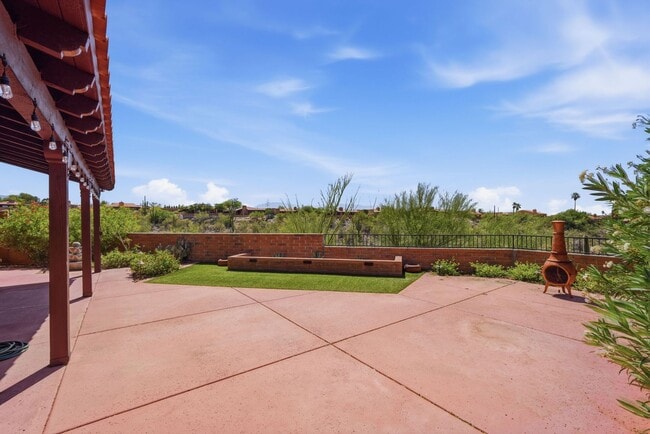 Building Photo - Pending/ Rented - Refined Desert Living in the Catalina Foothills