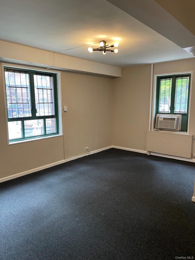 Building Photo - 1480 Parkchester Rd Unit MA