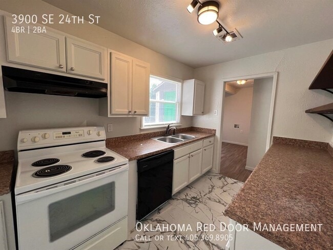 Photo - 3900 SE 24th St