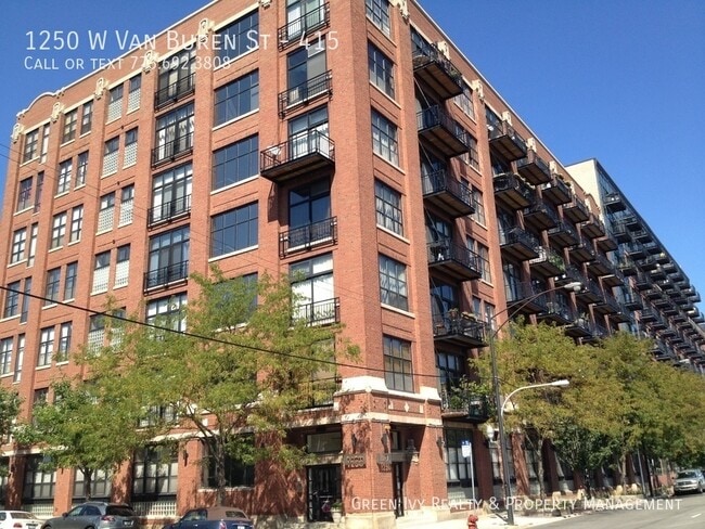 Building Photo - 1250 W Van Buren St Unit 415