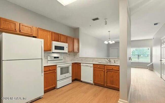 Photo - 726 Middle Branch Way