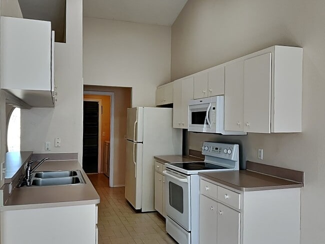 Photo - 523 Terranova Cir