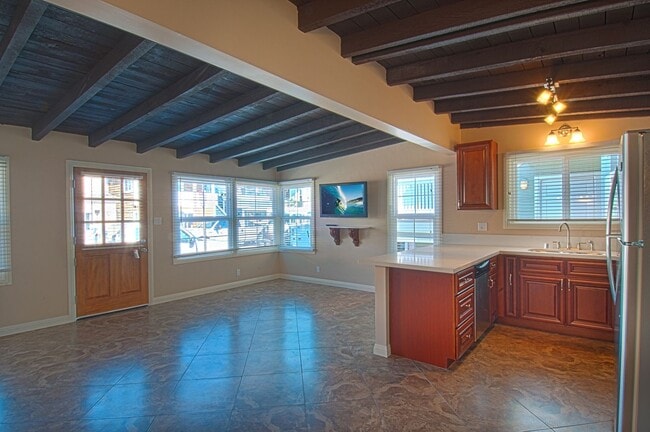 Photo - 108 28th St Unidad A
