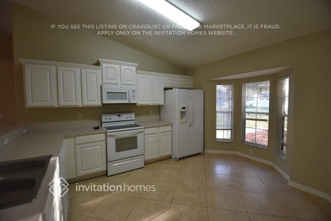 Photo - 11609 Lake Dr