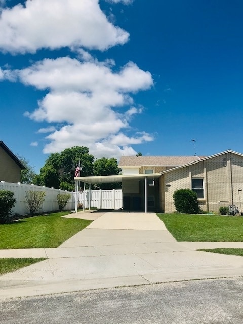 Building Photo - Beautiful Riverdale twin home available for rent
