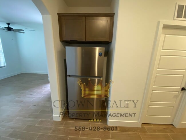 Photo - 1553 N Frontier St