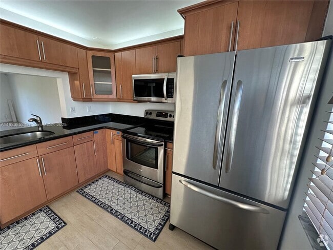 Building Photo - 10757 NW 11th St Rental