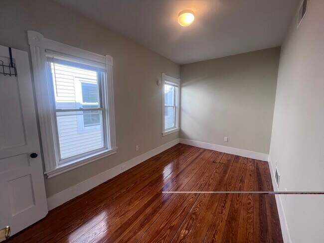 60 Brookside Ave Unit 3
