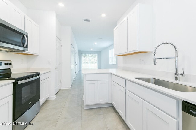 Photo - 215 Elmhurst Ln