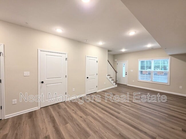 Photo - 1511 Fort Bragg Rd