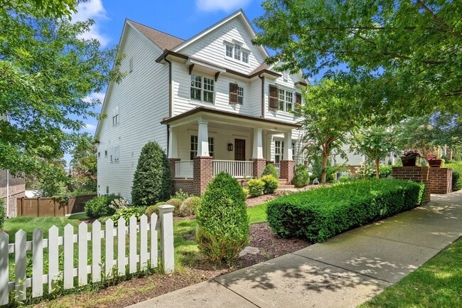 444 Wild Elm St