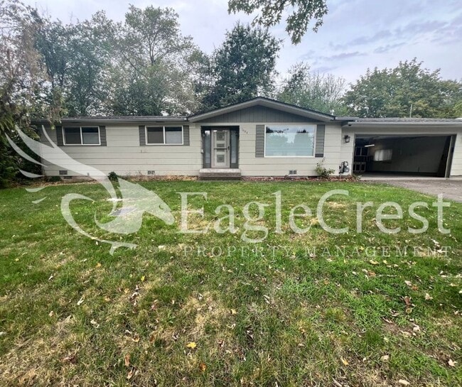 Building Photo - Two Bedroom, One Bathroom House with Fence...