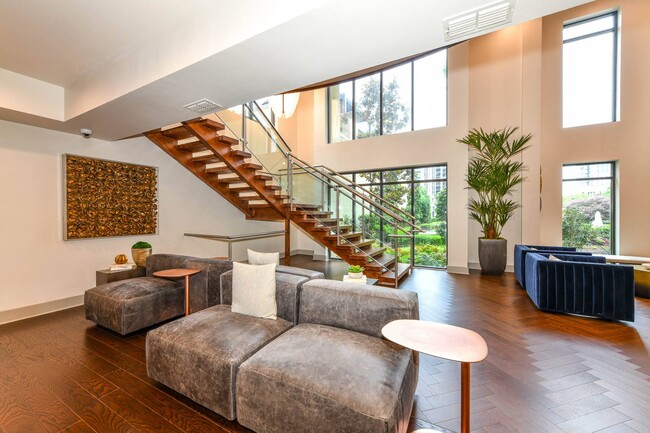 92 West Paces Luxury Apartments