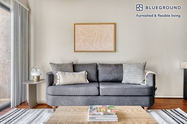 Photo - 11251 Morrison St Unidad FL3-ID591