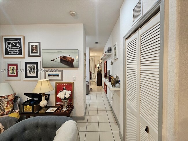 Photo - 1661 SE 28th St Unit 105