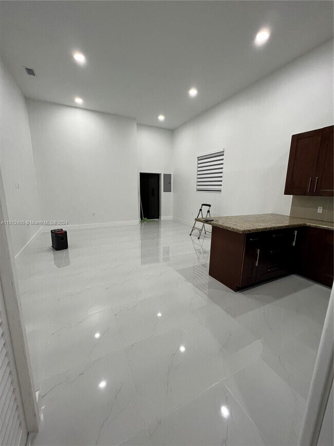 Photo - 3020 SW 114th Ave Unit Rear