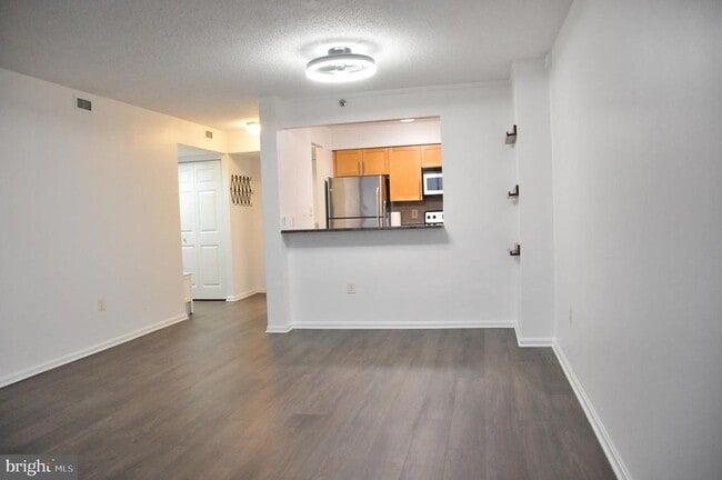 Photo - 10101 Grosvenor Pl Unit 1804