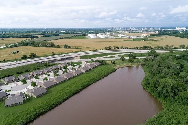 Photo - 2750 E 45th Ct N