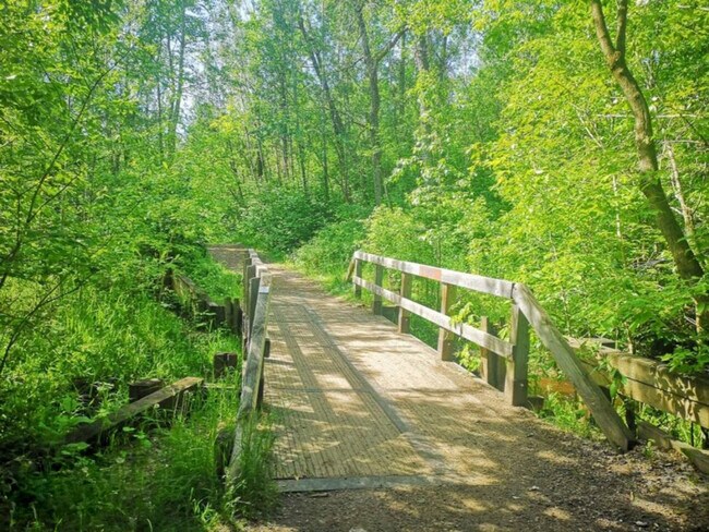 Photo - 10751-10792 92 St NW Unit ID1308636P