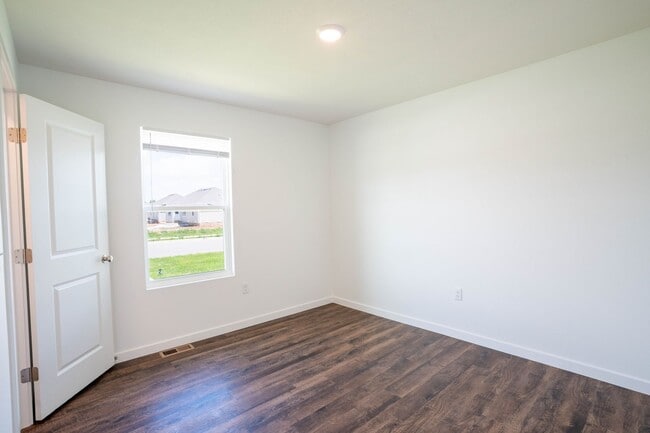 Photo - BRAND NEW 3 BEDROOM HOME - BOLIVAR, MO