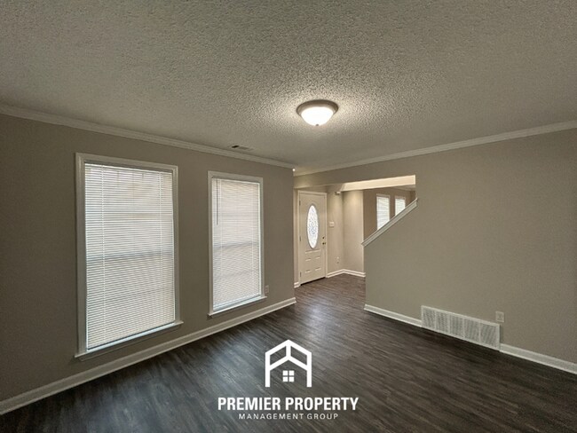 Photo - Newly Renovated 3-Bedroom Home for Rent in Memphis, TN - 2-Story Home with Garage & Fenced Yard