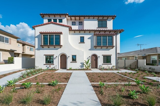 Building Photo - Brand-New Luxury Townhomes in Arcadia’s Top School District
