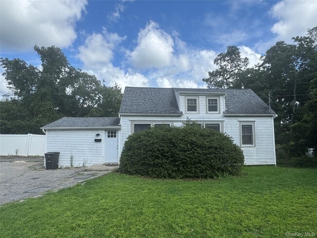 Building Photo - 425 Landing Ave