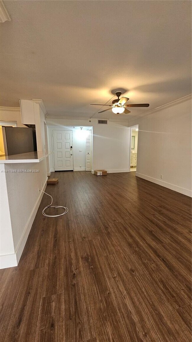 Photo - 105 Lake Emerald Dr Unit 311