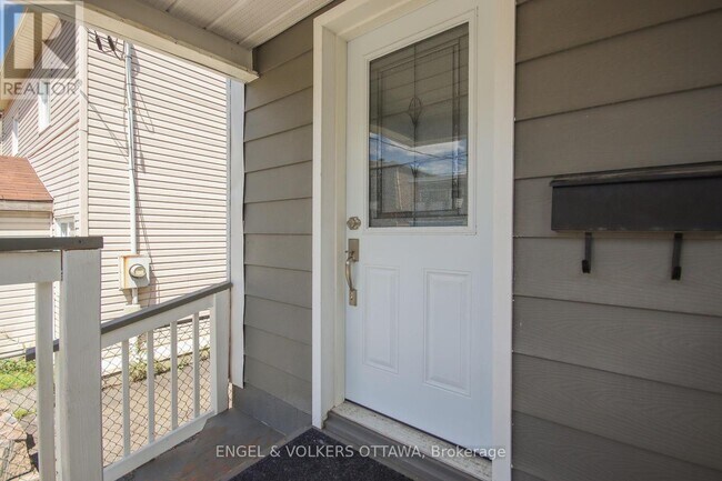 Photo - 43 St Charles St