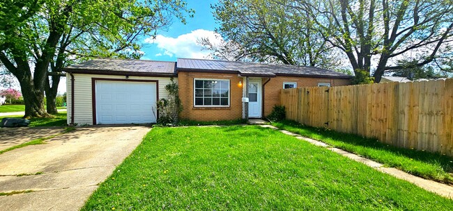 Charming 3 bedroom, 1 bathroom house locat... - Charming 3 bedroom, 1 bathroom house locat...