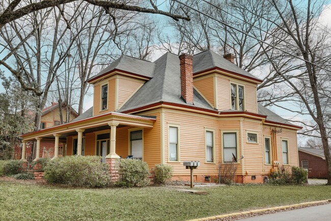Building Photo - 295 Oglethorpe Ave Unit 2 Rental