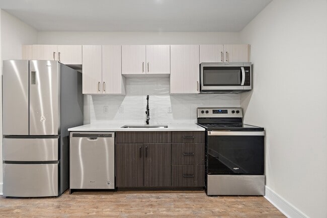 Building Photo - 4625 Virginia Rental