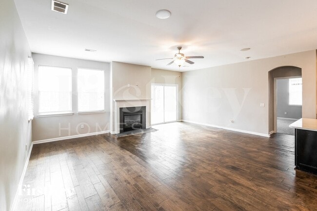 Photo - 213 Secretariat Dr