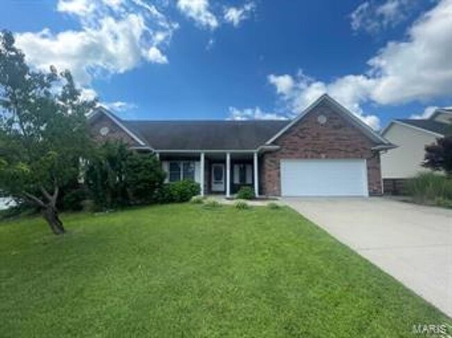 Spacious 4 bedroom/3 bath home - Spacious 4 bedroom/3 bath home