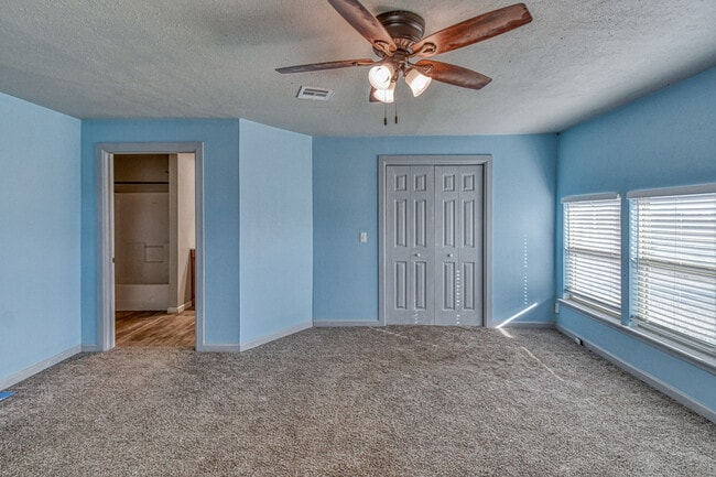 Photo - 1108 US Hwy 277