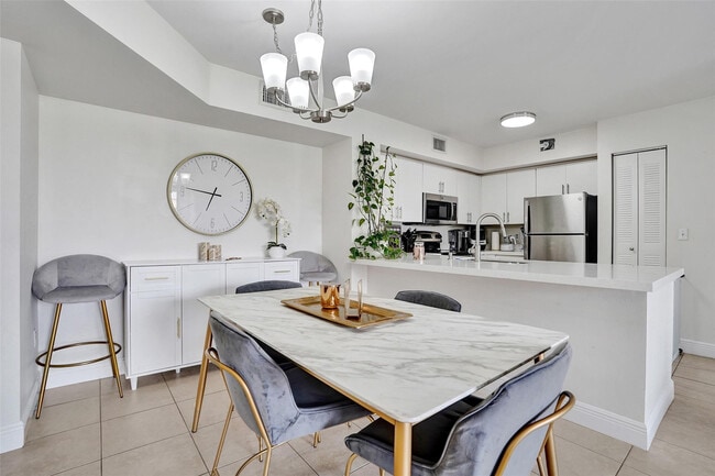 Building Photo - 2163 Renaissance Blvd Unit 204