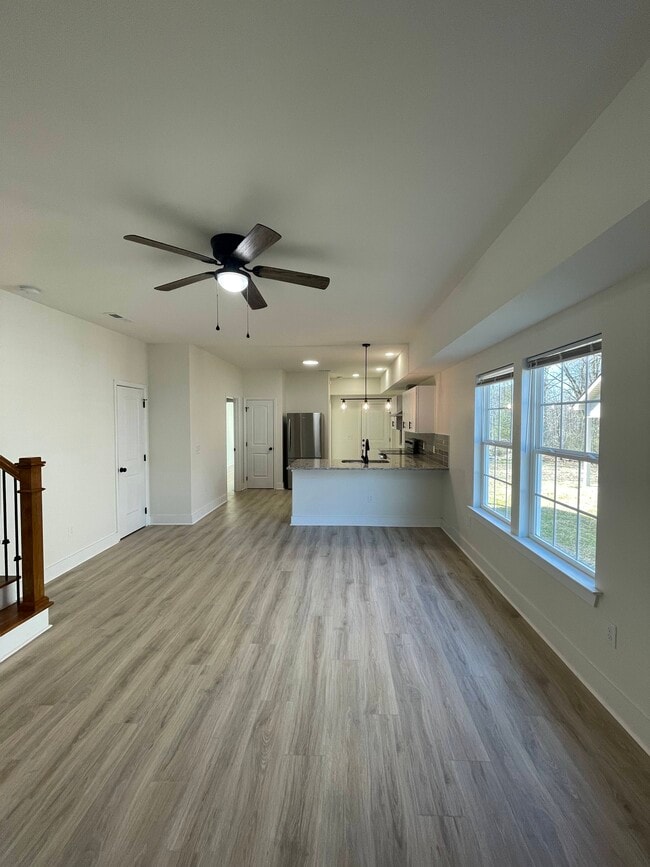 Photo - 8136 Graham Rd