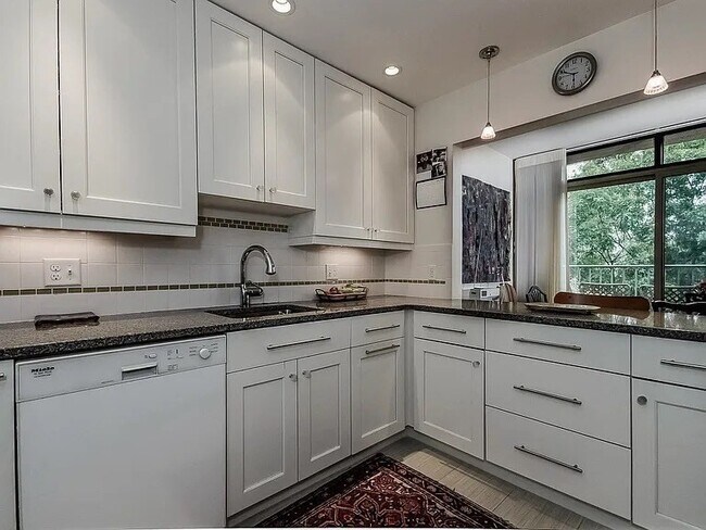 Photo - 50 Winchester St Unit 408