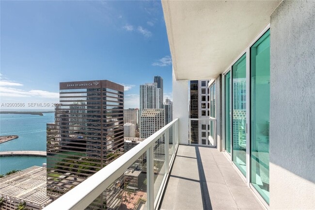 Building Photo - 500 Brickell Ave Unit 3802