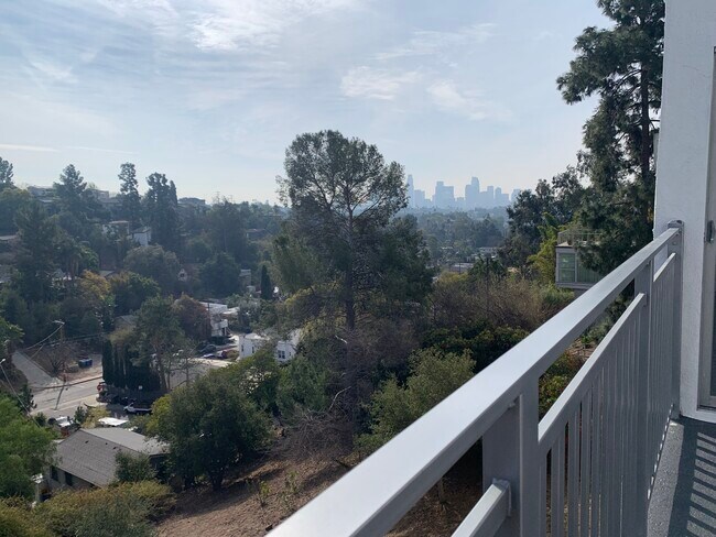 Photo - 2006 N Alvarado St