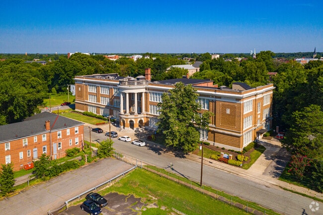 Photo - Elora Gardens at Petersburg