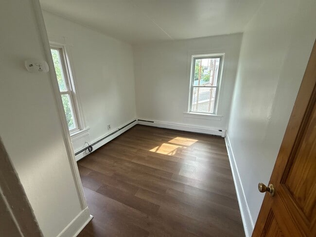 Photo - 97 S Montgomery St Unidad APT 2