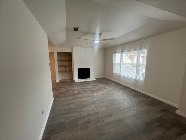 Photo - 14020 Schroeder Rd Unit 143