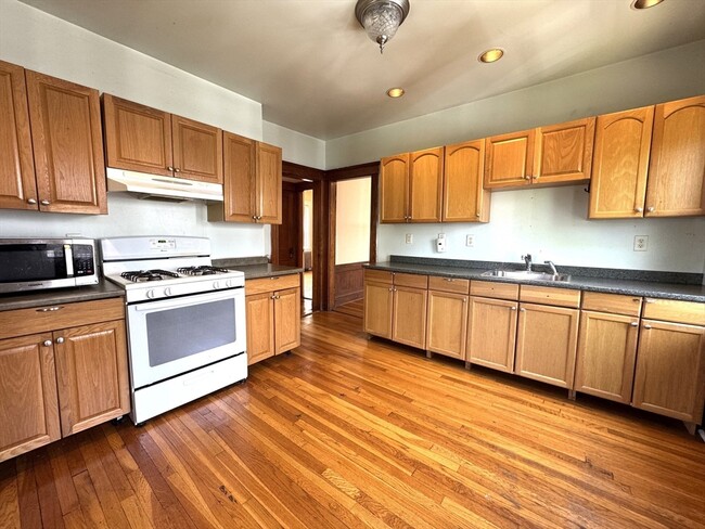 Photo - 18 St Peter St Apartment Unit 3