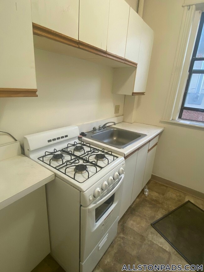 Building Photo - 1148 Commonwealth Ave Unit 17 Rental