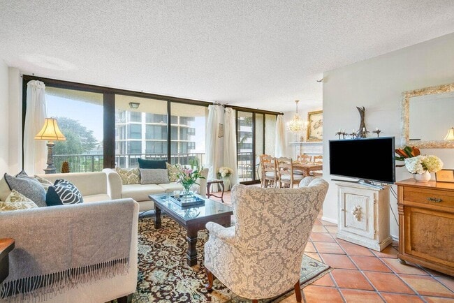 Photo - 899 Jeffery St Unit 3050