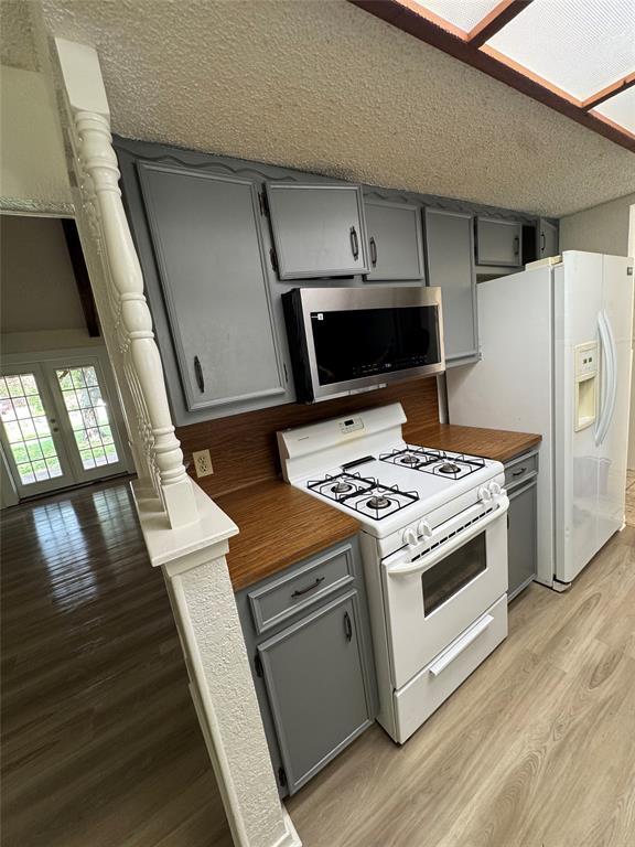 1309 Radam Cir