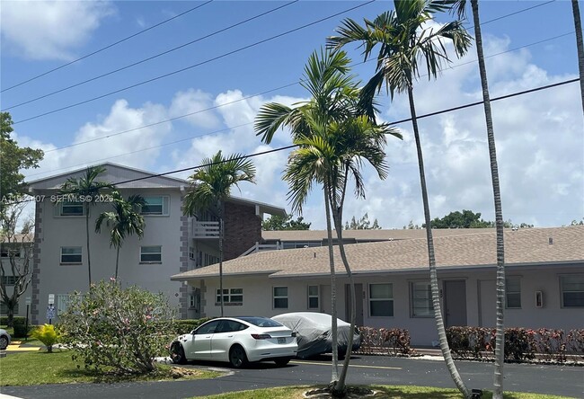 Building Photo - 700 Layne Blvd Unit 124