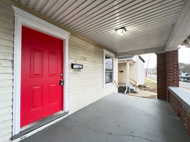 Photo - 1609-1611 1st Ave Unidad 1609