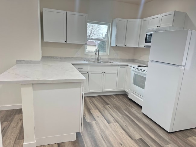 Building Photo - 414 4th St Rental